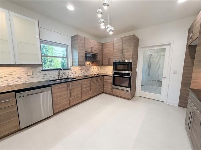 302 Summer Garden Drive, Marietta, GA 30064
