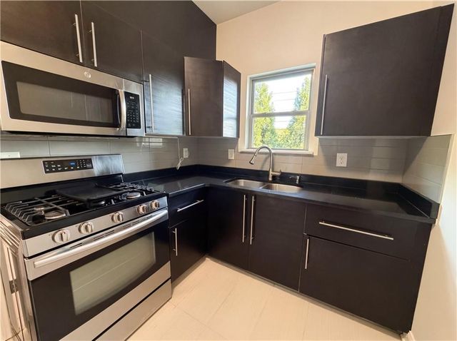302 Summer Garden Drive, Marietta, GA 30064