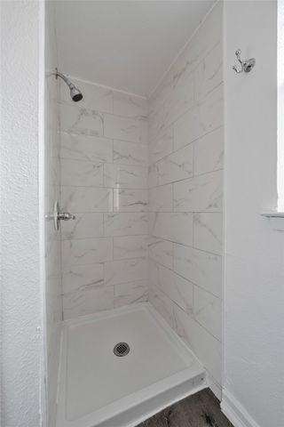 529 Ann Lois Lane, Burleson, TX 76028