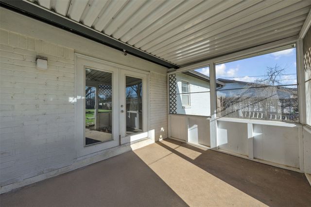 529 Ann Lois Lane, Burleson, TX 76028