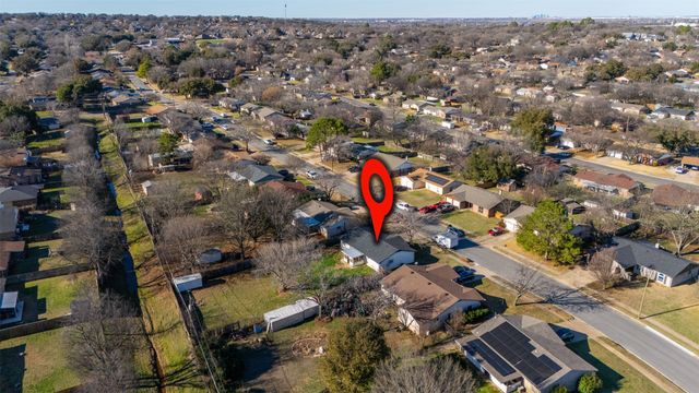 529 Ann Lois Lane, Burleson, TX 76028