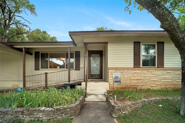 107 Mandalay LN, San Marcos, TX 78666