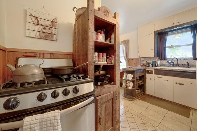 107 Mandalay LN, San Marcos, TX 78666