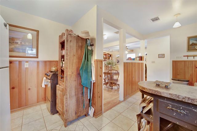 107 Mandalay LN, San Marcos, TX 78666