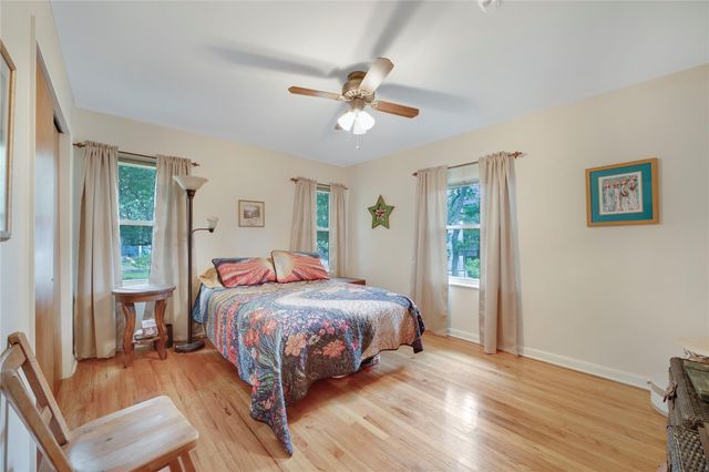 107 Mandalay LN, San Marcos, TX 78666