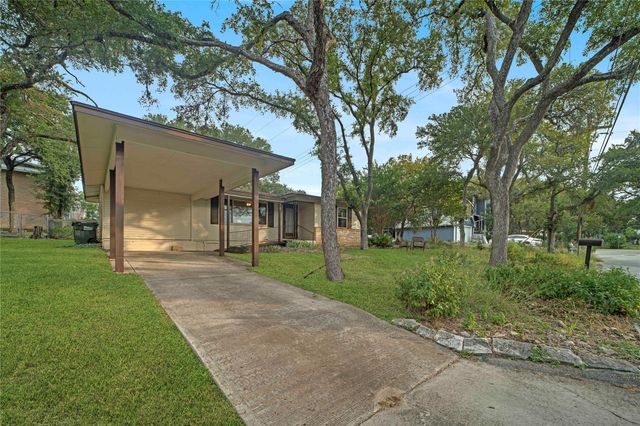 107 Mandalay LN, San Marcos, TX 78666