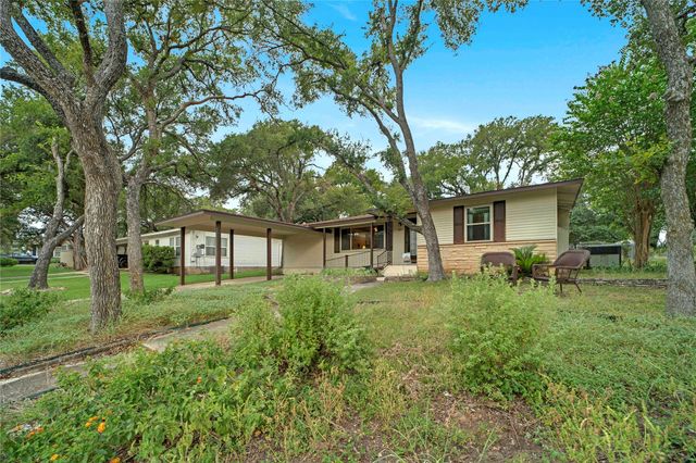 107 Mandalay LN, San Marcos, TX 78666