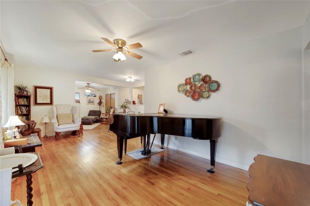 107 Mandalay LN, San Marcos, TX 78666