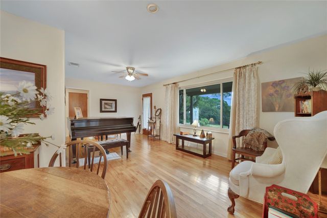 107 Mandalay LN, San Marcos, TX 78666