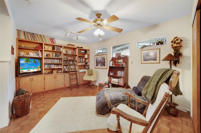 107 Mandalay LN, San Marcos, TX 78666