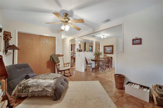 107 Mandalay LN, San Marcos, TX 78666