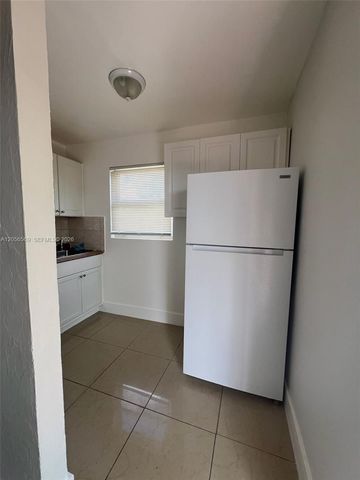 1281 NW 60th Street 6, Miami, FL 33142