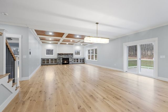 385 Green Road, Bolton, MA 01740