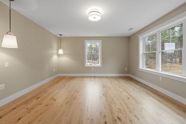 385 Green Road, Bolton, MA 01740