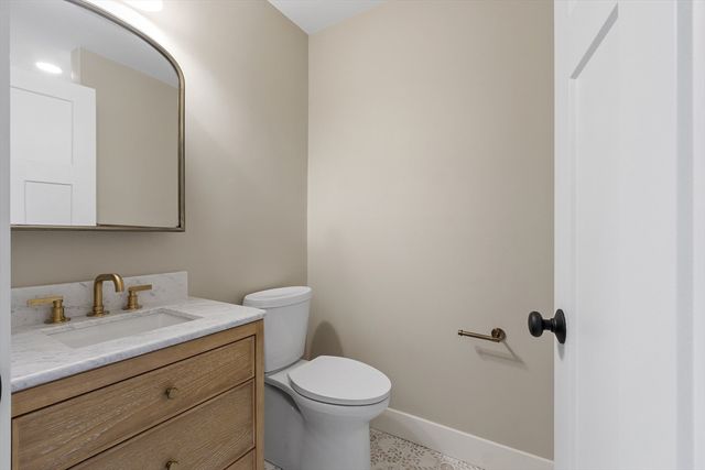 385 Green Road, Bolton, MA 01740