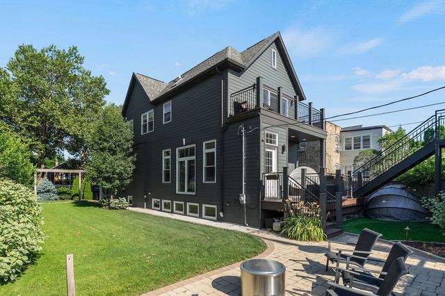 4037 N Richmond Street, Chicago, IL 60618