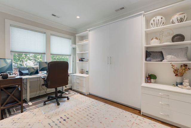 4037 N Richmond Street, Chicago, IL 60618