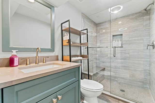 4037 N Richmond Street, Chicago, IL 60618