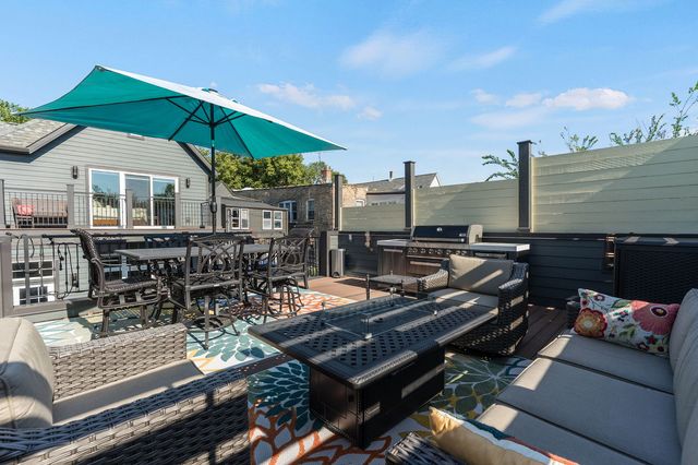 4037 N Richmond Street, Chicago, IL 60618