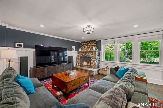 49 Newtown Avenue, Norwalk, CT 06851