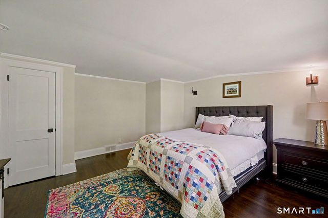 49 Newtown Avenue, Norwalk, CT 06851