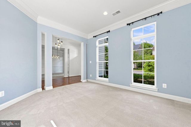 42717 EXPLORER DR, Brambleton, VA 20148