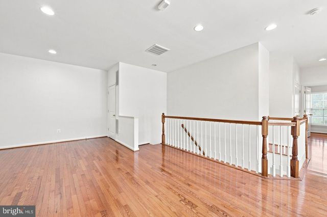 42717 EXPLORER DR, Brambleton, VA 20148