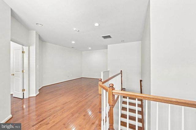 42717 EXPLORER DR, Brambleton, VA 20148
