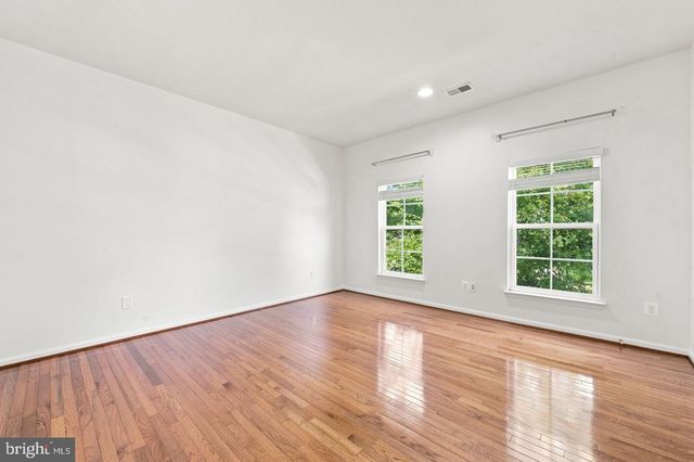 42717 EXPLORER DR, Brambleton, VA 20148