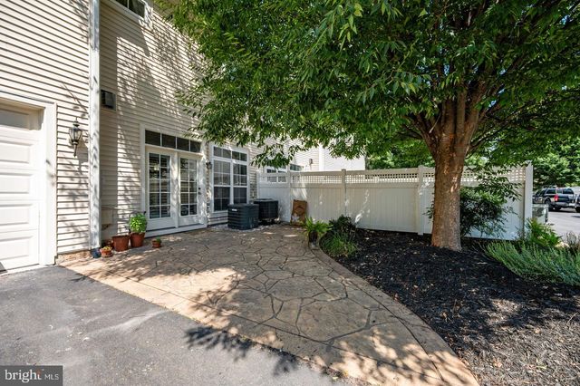 42717 EXPLORER DR, Brambleton, VA 20148