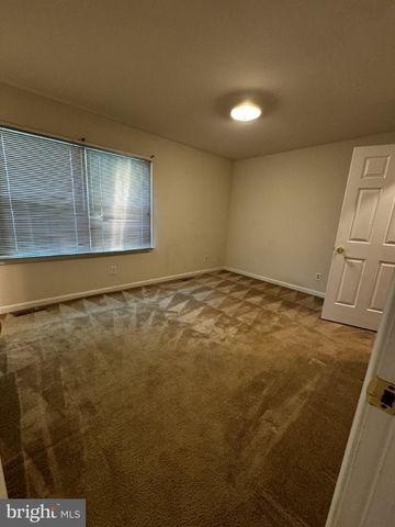 5088 BLARNEY ST, Fredericksburg, VA 22407