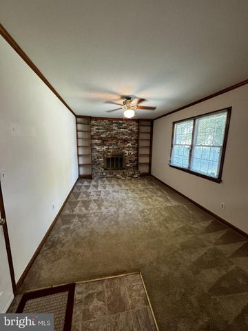 5088 BLARNEY ST, Fredericksburg, VA 22407