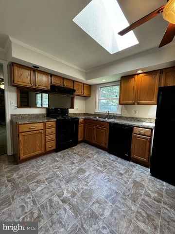 5088 BLARNEY ST, Fredericksburg, VA 22407