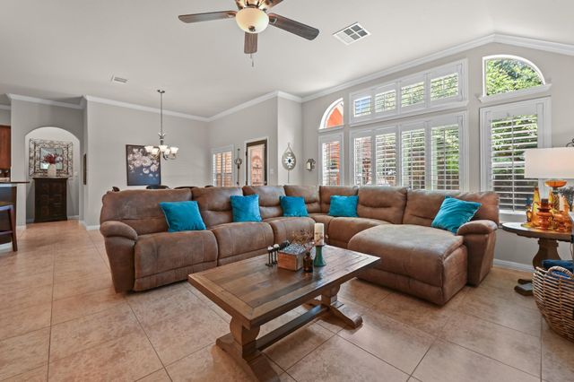 114 Drury LN, Austin, TX 78737