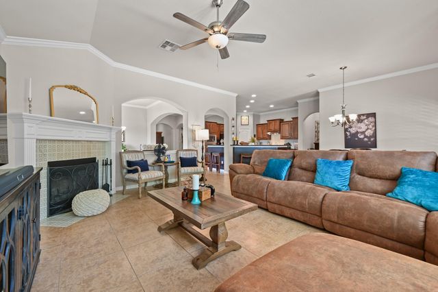 114 Drury LN, Austin, TX 78737