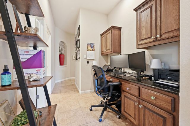 114 Drury LN, Austin, TX 78737
