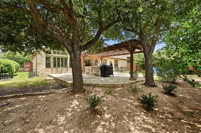 114 Drury LN, Austin, TX 78737