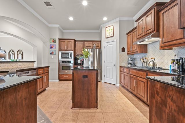 114 Drury LN, Austin, TX 78737