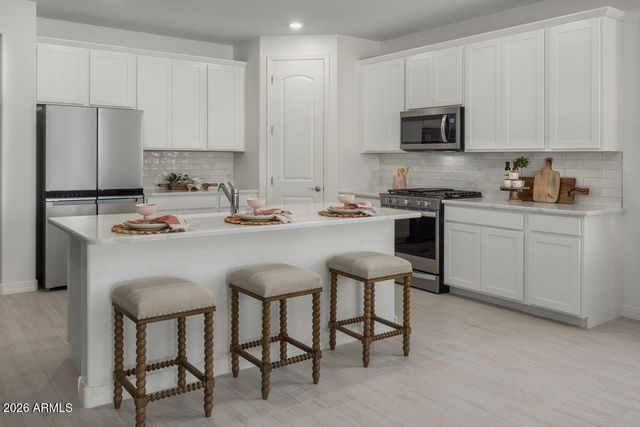 21056 E CANARY Way, Queen Creek, AZ 85142