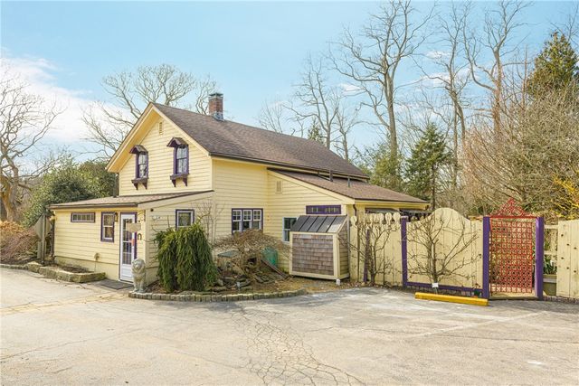711 Union Street, Portsmouth, RI 02871