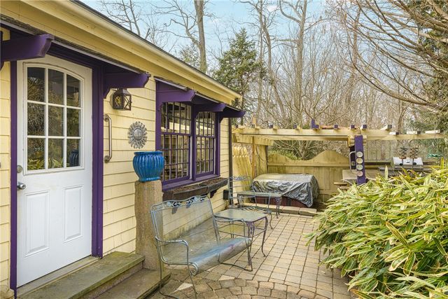711 Union Street, Portsmouth, RI 02871