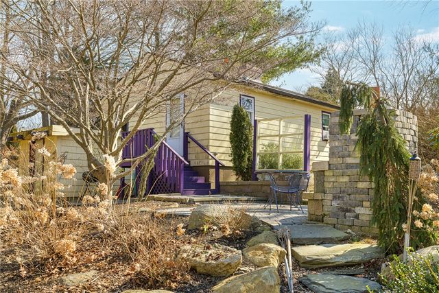 711 Union Street, Portsmouth, RI 02871