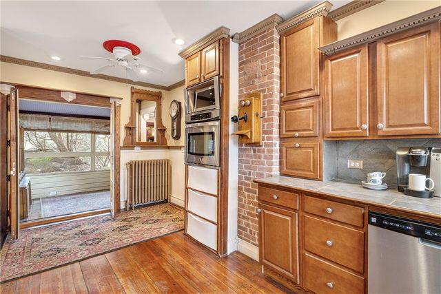711 Union Street, Portsmouth, RI 02871