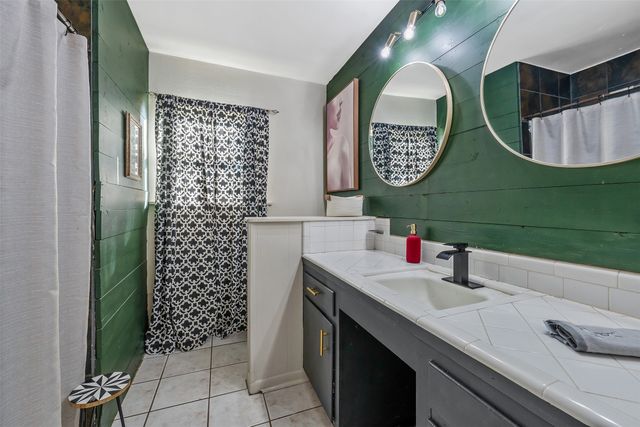 3020 Meadowlark, Tyler, TX 75701