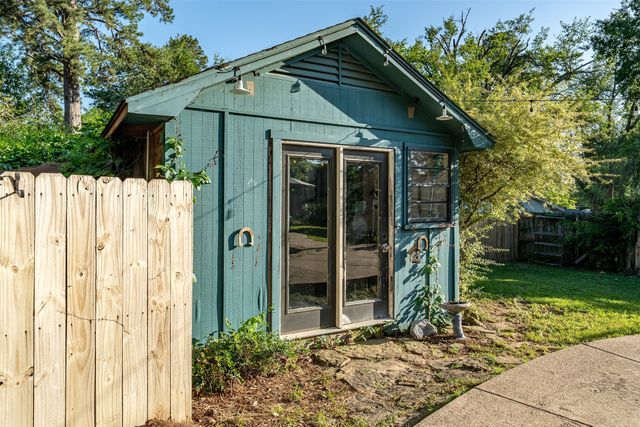 3020 Meadowlark, Tyler, TX 75701