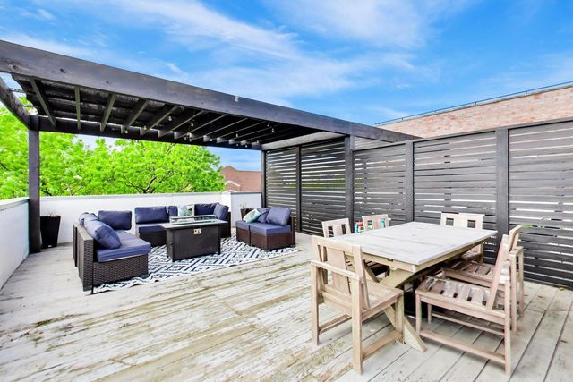 2140 W Rice Street 2E, Chicago, IL 60622