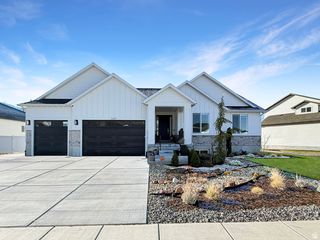 2257 E PARKSIDE CIR, South Ogden, UT 84403