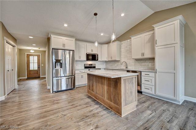 763 Fernsell Street SW, Strasburg, OH 44680