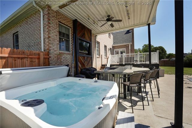 3601 Brookshire Drive, Hurricane, WV 25526