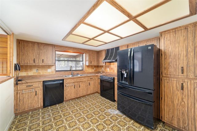 10700 SE SUNSET HARBOR ROAD, Summerfield, FL 34491